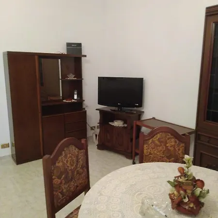 Vico Xi Lungomare Caboto , 13 P.1 I.1 Apartment *