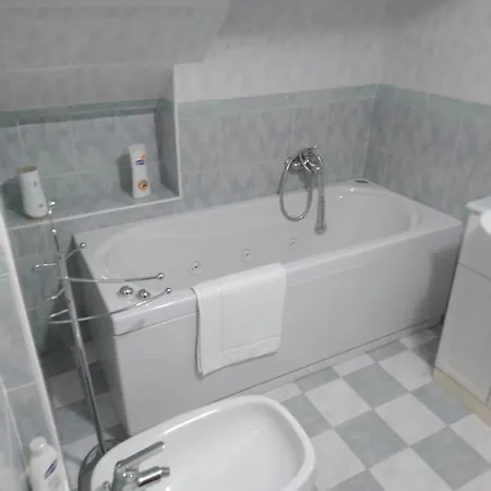 Vico Xi Lungomare Caboto , 13 P.1 I.1 Apartment