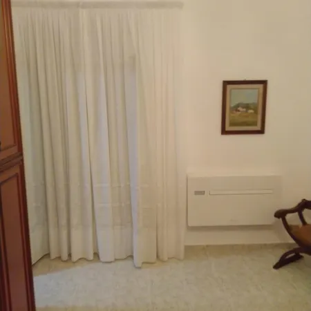 Apartment Vico Xi Lungomare Caboto , 13 P.1 I.1 *